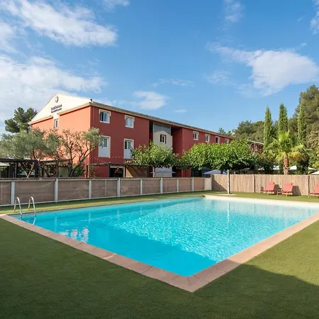 Western Terre De Provence מלון 3*