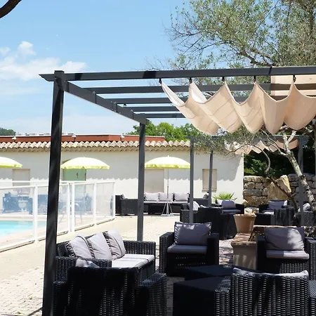 Western Terre De Provence מלון 3*